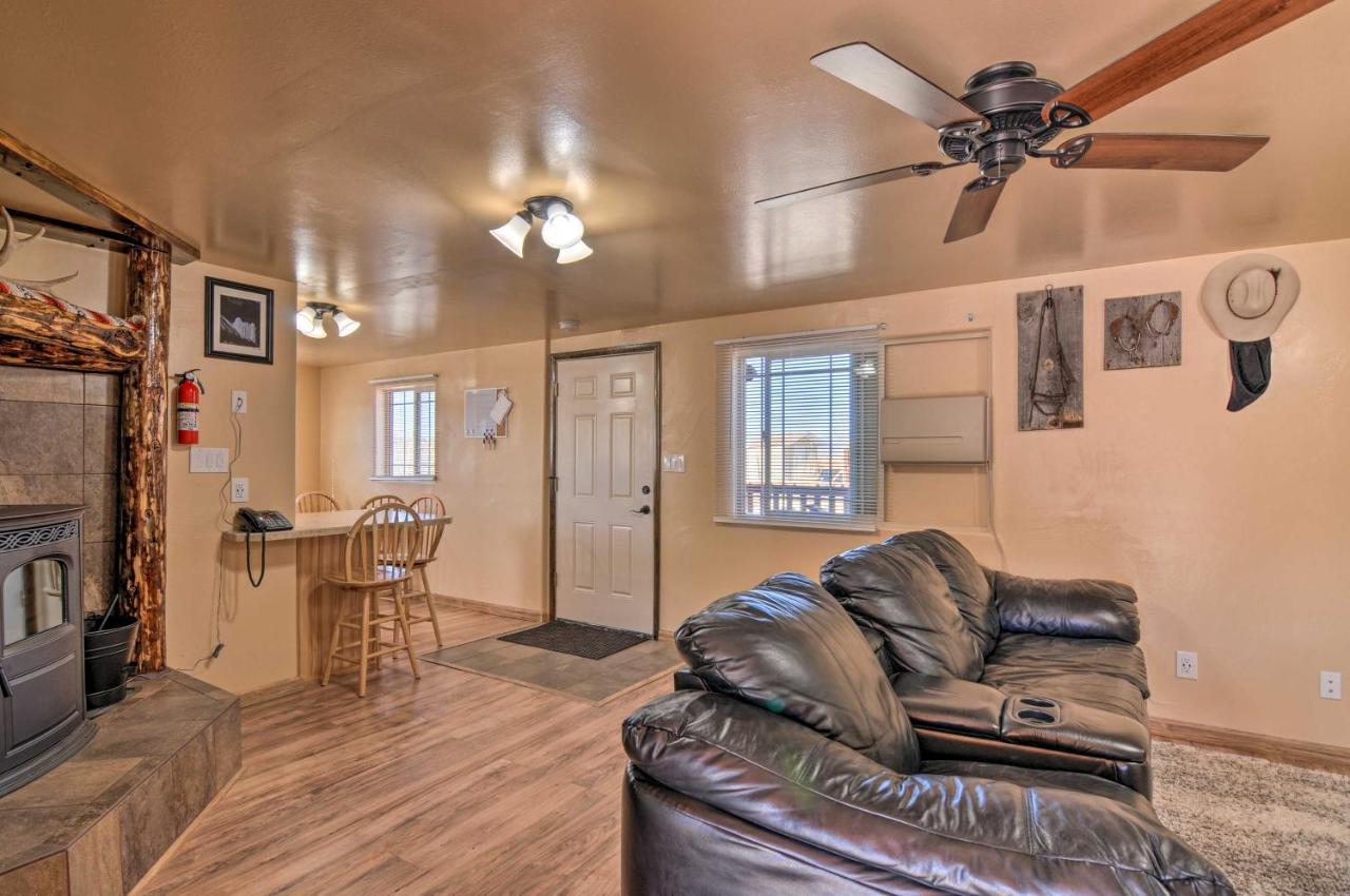 Cozy Home With Canyon Views 2 Mi To Grand Staircase Henrieville Exterior photo