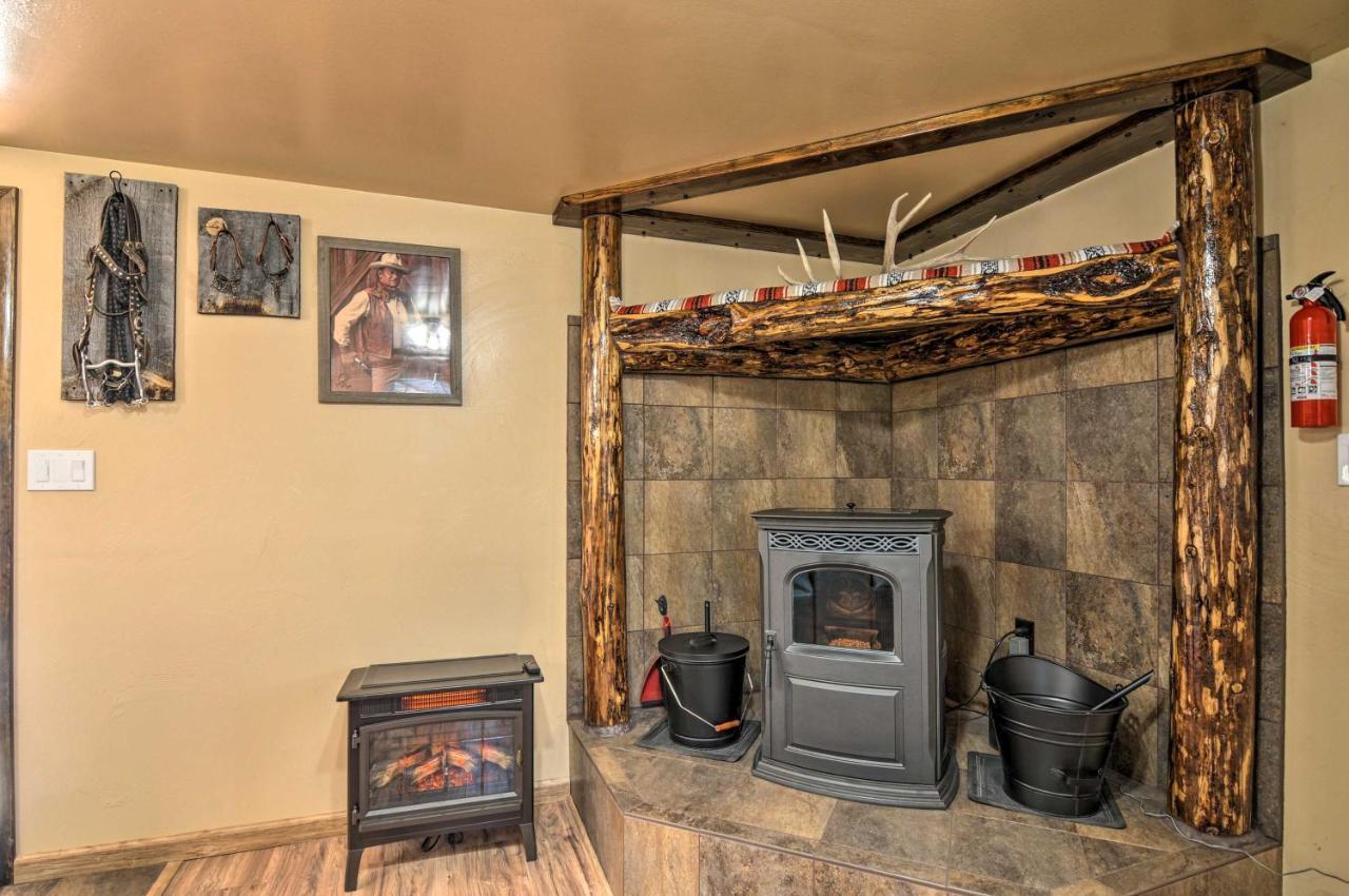 Cozy Home With Canyon Views 2 Mi To Grand Staircase Henrieville Exterior photo